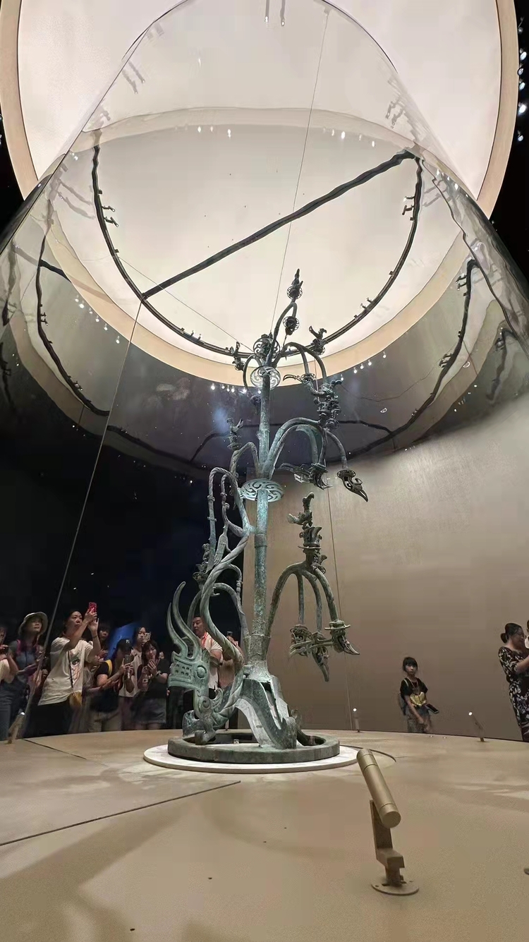 【2023全国主流媒体德阳行】40余家主流媒体“打卡”三星堆新馆 感受古蜀文明魅力_fororder_1692459053200