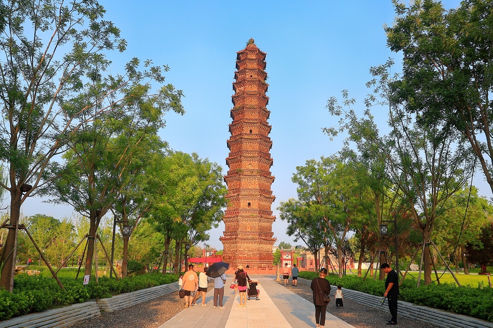 铁塔公园游玩赏景