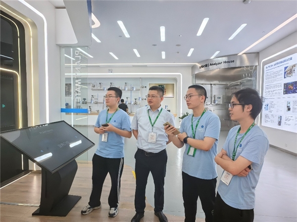 这个暑期 中国地质大学老师把育人工作做到 学生家中、实践基层和实习一线