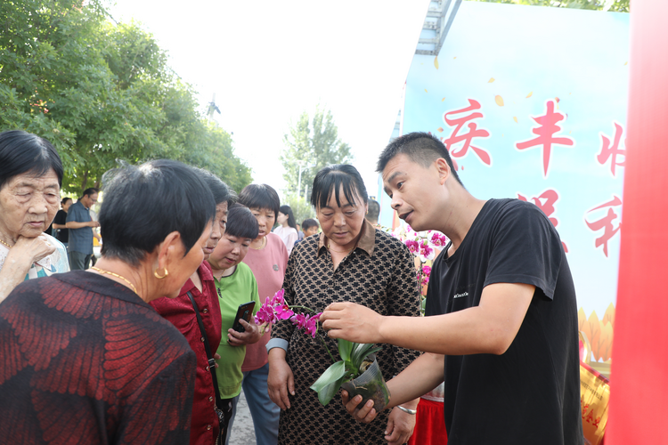 沧州盐山举办中国农民丰收节庆祝活动_fororder_图片8