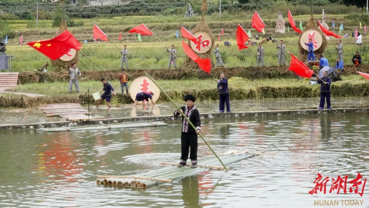 永顺县举行土家族晒龙谷暨农民丰收节_fororder_6666