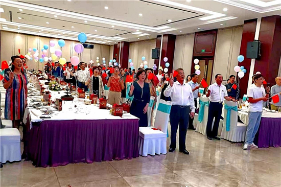 南通举办“凝聚乡贤力量·共谋家乡发展”联谊会_fororder_10