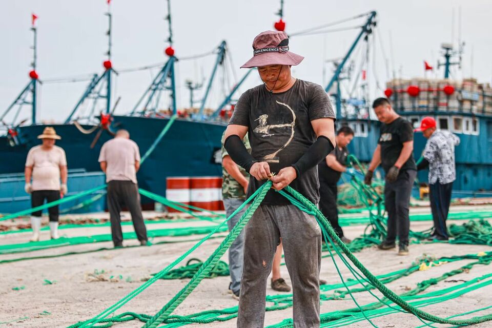 荣成：备秋捕 迎开海