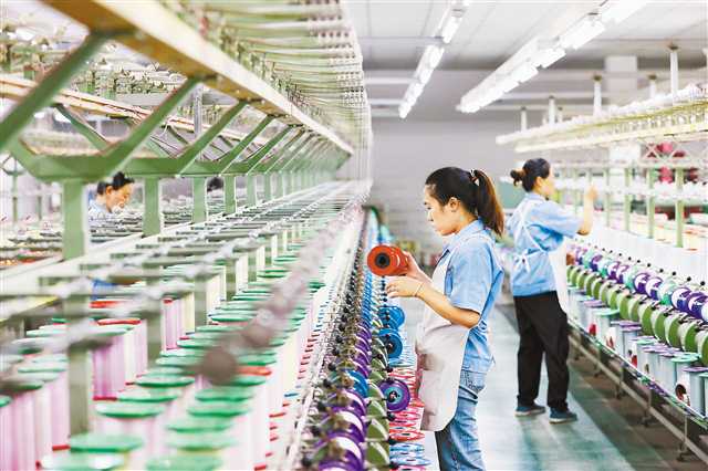 重庆黔江： 农家蚕茧就地加工销海外