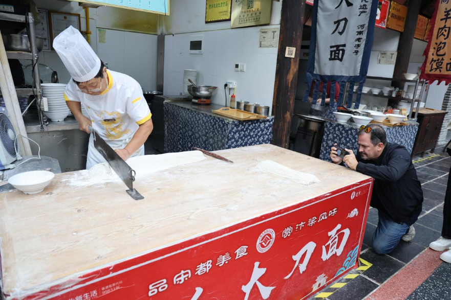 Chinese and Foreign Internet Celebrities Visit Yanling County_fororder_图片42