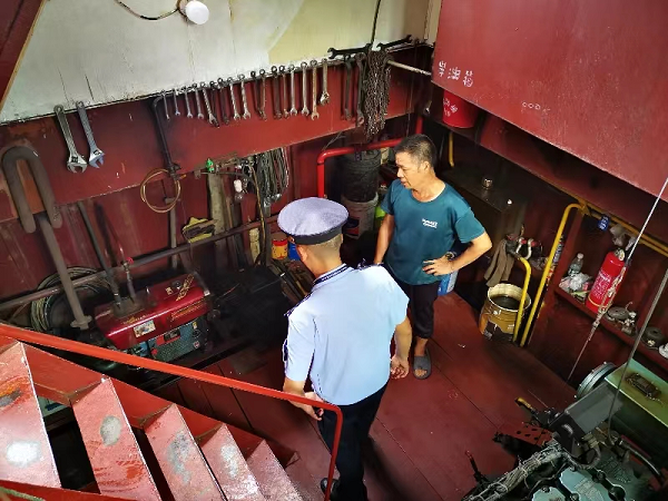 重庆港航海事部门：强化安全缺陷处置 确保船舶安全航行_fororder_图片2