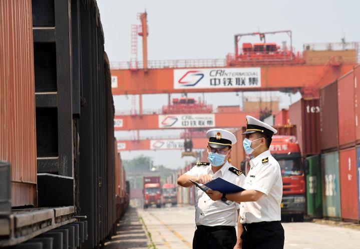 跨越山河开新途——中欧班列一线漫行记