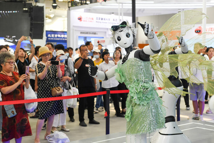 新华全媒+丨镜观服贸会｜中国“智”造 服务世界