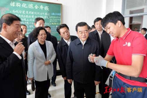 张庆伟在双鸭山七台河鸡西调研