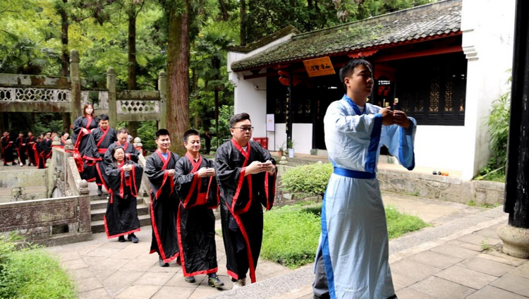 华夏银行南昌分行工会启动江右文化系列之旅第一程——“匡庐寻教·白鹿习礼”研学活动_fororder_13