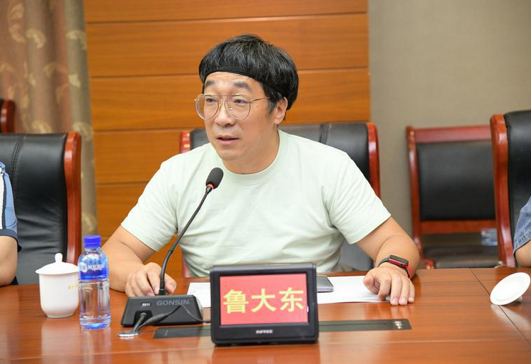 一场群英会，九位文艺大咖，为了这个话题共聚烟台！