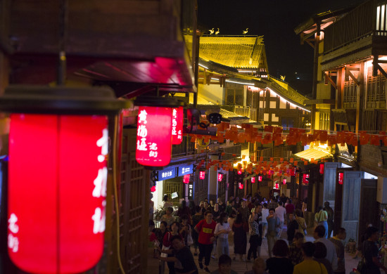 【CRI专稿 列表】重庆南岸黄桷垭老街国庆迎客 成新晋热门景点