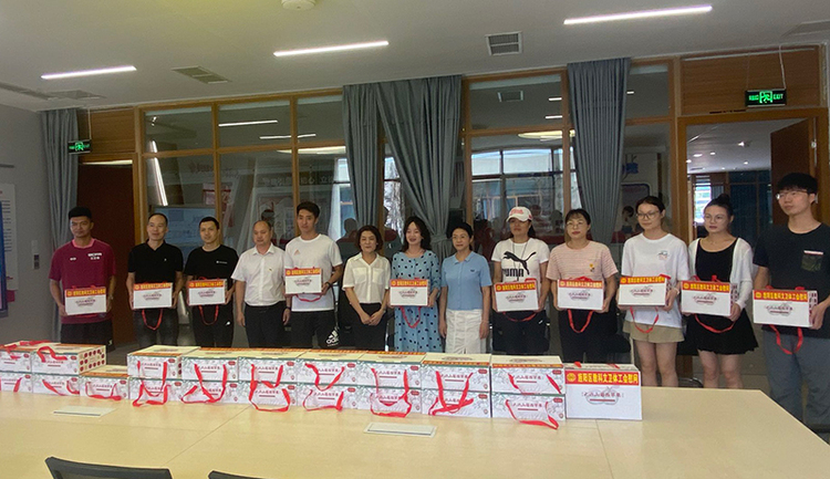 德阳市旌阳区总工会庆祝第39个教师节 致敬最美“摆渡人”_fororder_20230907_090706
