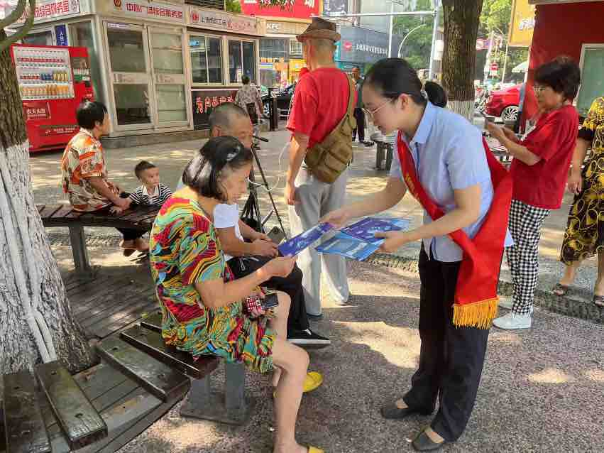 浦发银行南昌分行：当好金融知识宣讲员 做好金融消保宣传_fororder_图片3