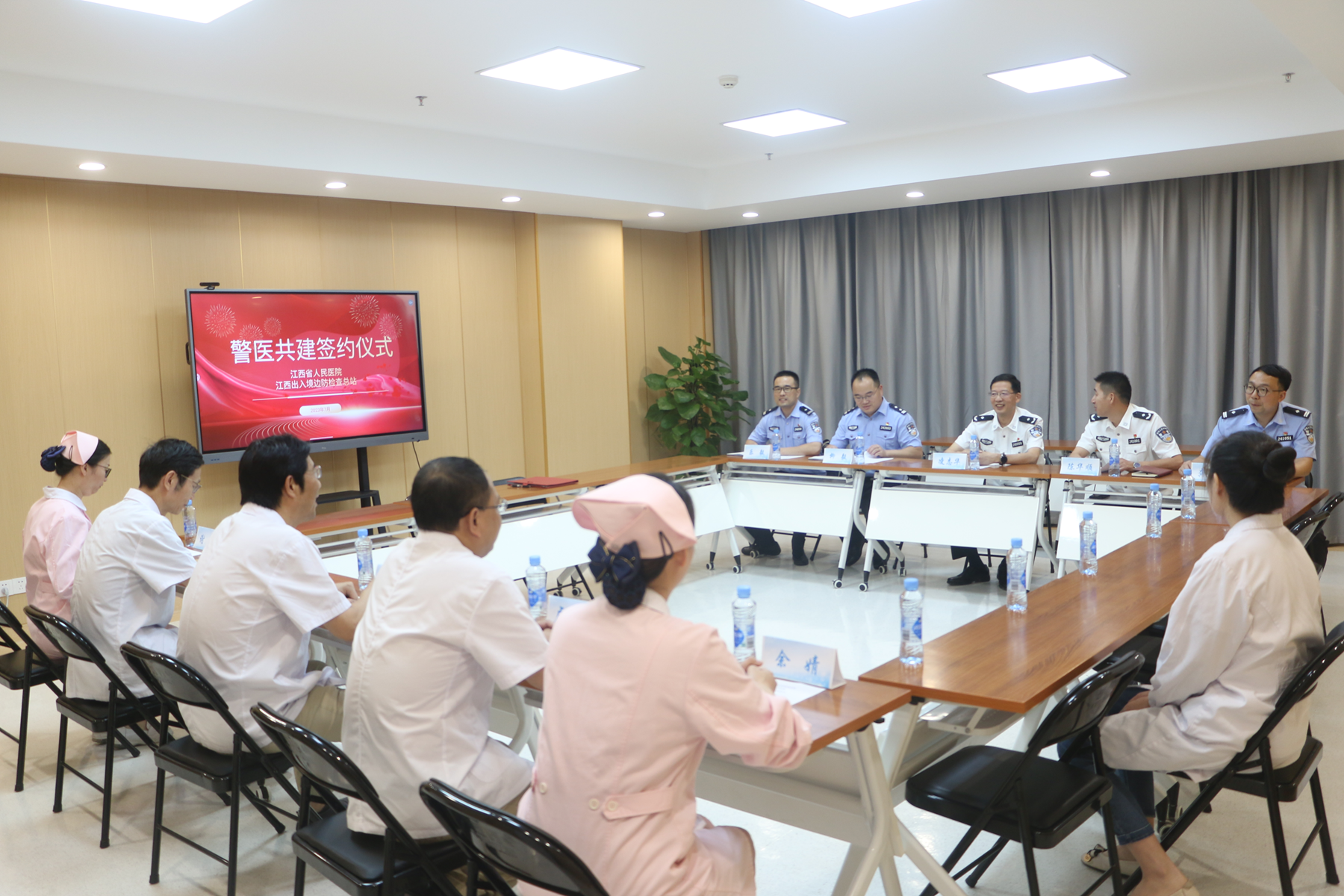 江西出入境边防检查总站：凝心铸魂强根基 深学笃行建新功_fororder_图片7