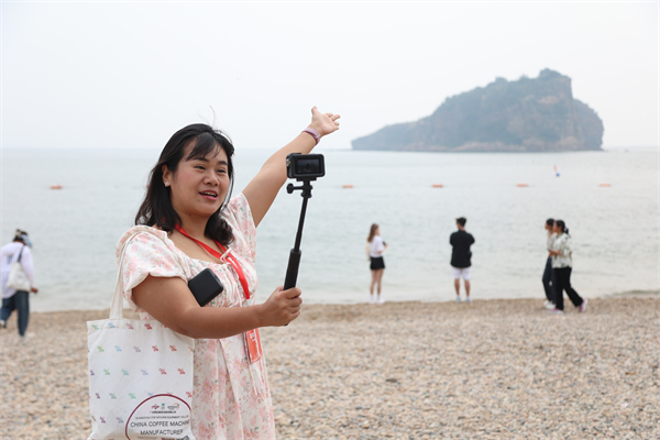 2024年“东亚文化之都”｜山海美如画 海鲜吃不够 海外旅游达人向世界推介“海味大连”_fororder_大连行海味2