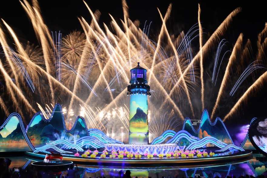 Fourteenth Yangtze River Three Gorges International Tourism Festival Kicked off in Yichang_fororder_图片4