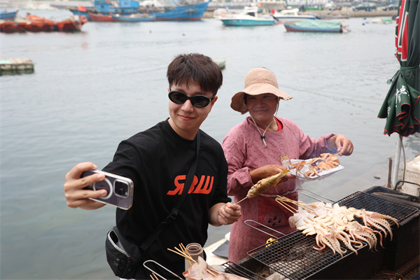 2024年“东亚文化之都”｜山海美如画 海鲜吃不够 海外旅游达人向世界推介“海味大连”_fororder_大连行海味10