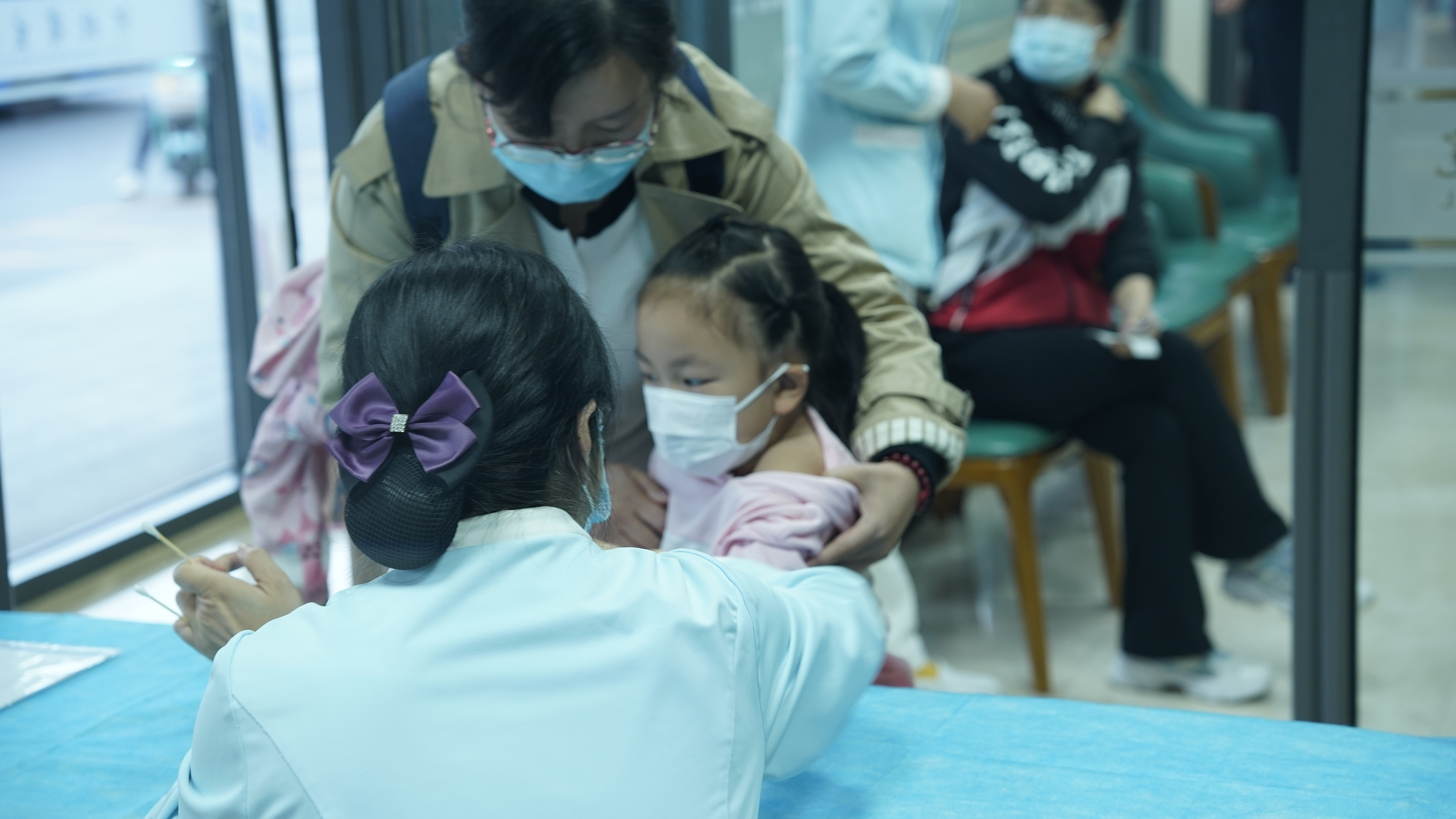 河北省首针“四价流感病毒亚单位疫苗”在新华区开打_fororder_微信图片_20231020143229