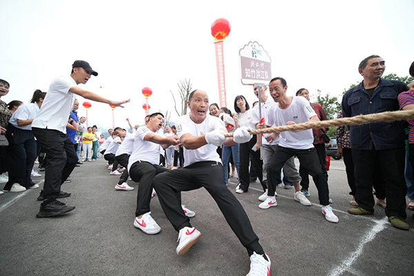 眉山市洪雅县“2023年中国农民丰收节”暨“洪雅大米”品牌发布会举行_fororder_趣味运动会-供图-洪雅县委宣传部