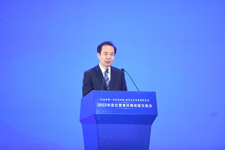 鄂尔多斯：力争五年内迈入万亿GDP城市_fororder_DSC_5225.JPG