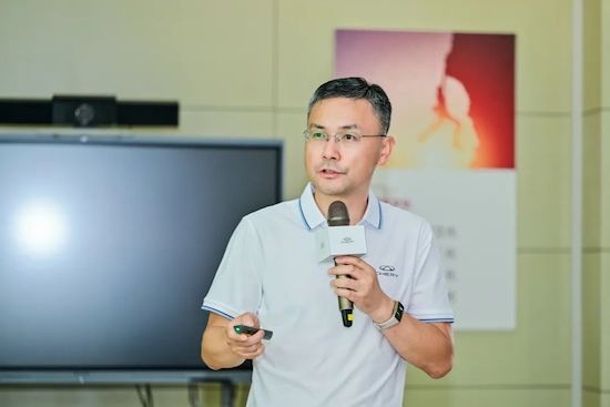“中国心”十佳发动机专家评委团走进奇瑞 开启混动性能“芯标准”_fororder_image003