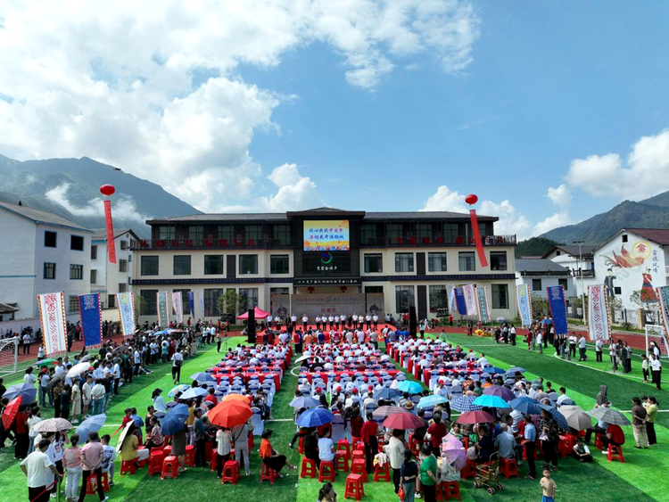 上饶市首届民族趣味运动会在铅山县举行_fororder_161
