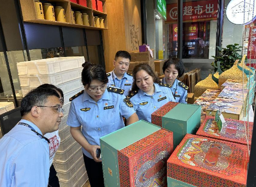 重庆九龙坡区谢家湾街道市场监管所开展节前安全检查  把好“双节”安全关_fororder_微信图片_20230927123221