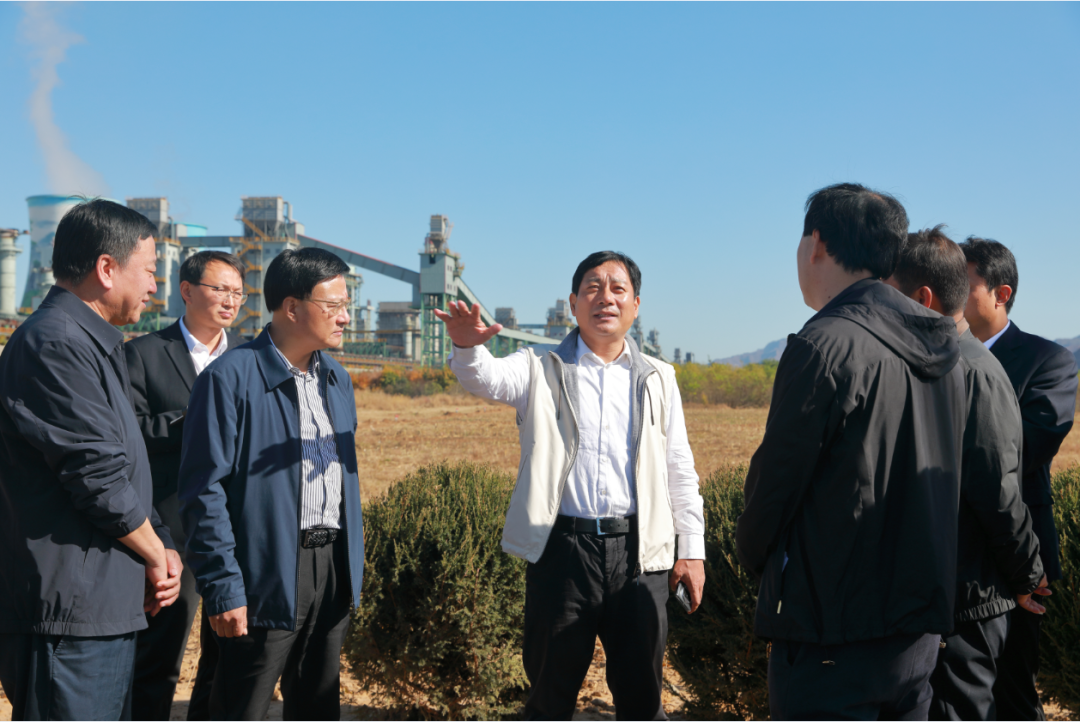 遵化市委书记杨绍华到遵化智造产业园项目现场办公