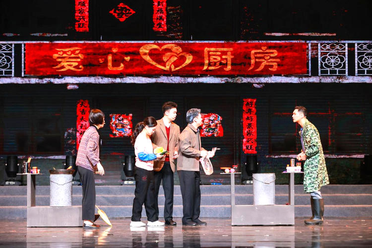 “大地情深”全国优秀群众文艺作品巡演（江西站）精彩上演_fororder_232