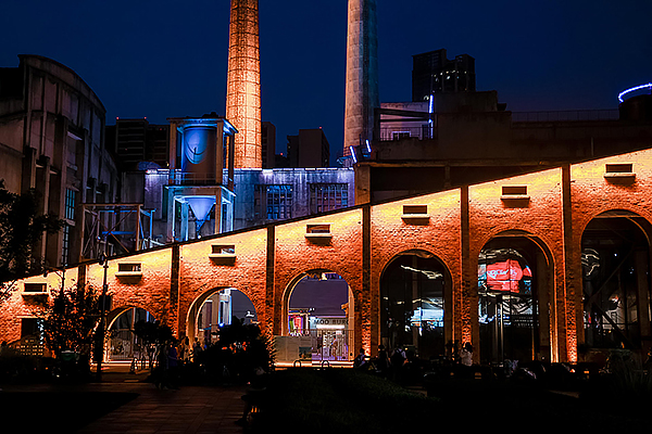 “边赏灯边玩夜” 成都这份最美夜景打卡攻略请收藏_fororder_东郊记忆夜景-供图-成都市城管委