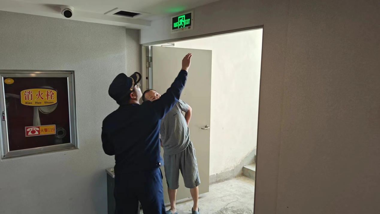 赣州市宁都县消防救援大队深入辖区宾馆开展消防安全服务指导_fororder_图片3