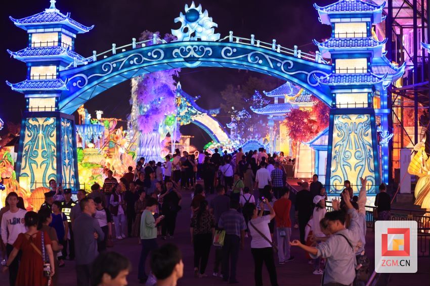 （转载）自贡大安区文旅消费持续升温 中秋国庆假期累计接待游客超70万人次