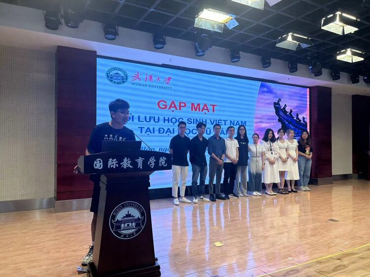 留学中国·新生报到 | 越南籍留学生阮长江：在美丽的校园成就更好的自己