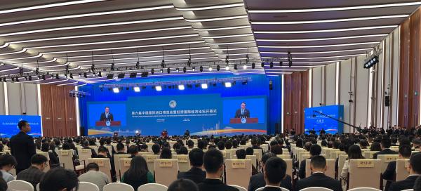 进博会开幕式侧记｜出席人数几乎翻倍，跨国公司全球总裁明显增多