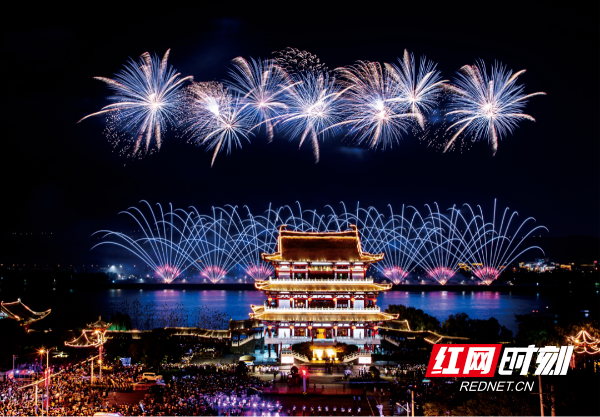 全国游客向她“花式表白”，甜爆了！