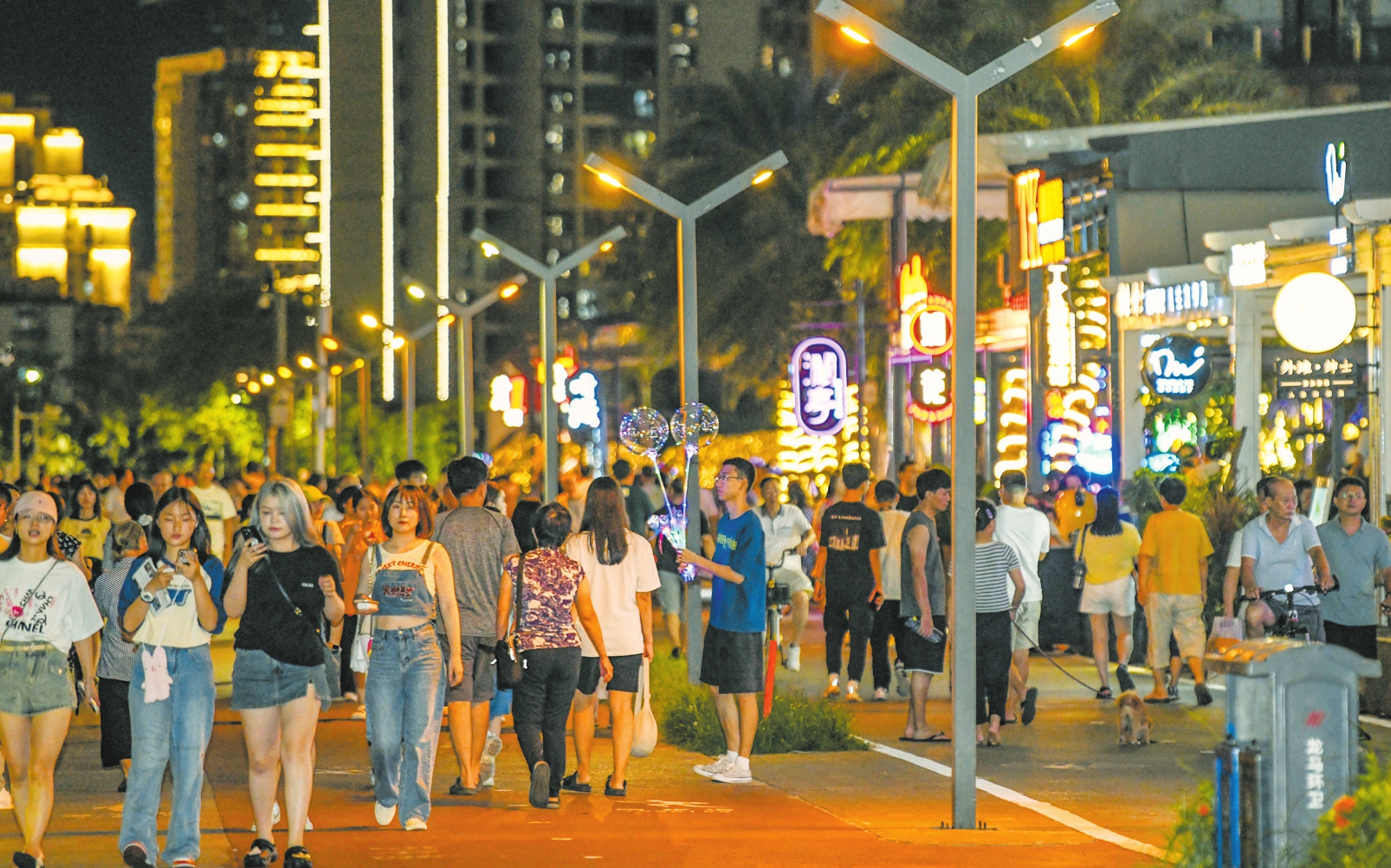 海口湾文旅融合引客来 旅游新场景 越夜越精彩_fororder_5b741bd149479f222bff35c9616796e4