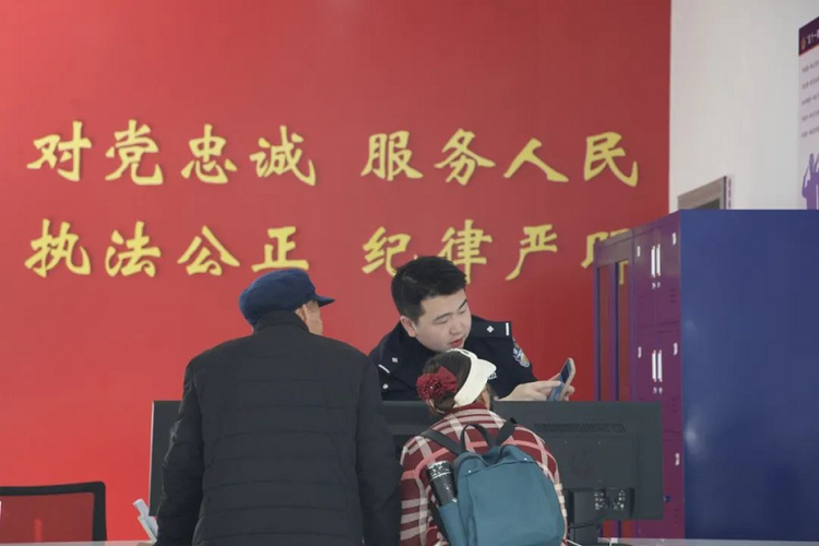 重庆开州：37个派出所“综合窗口”已全面升级 提供“一窗通办”升级版服务_fororder_图片2