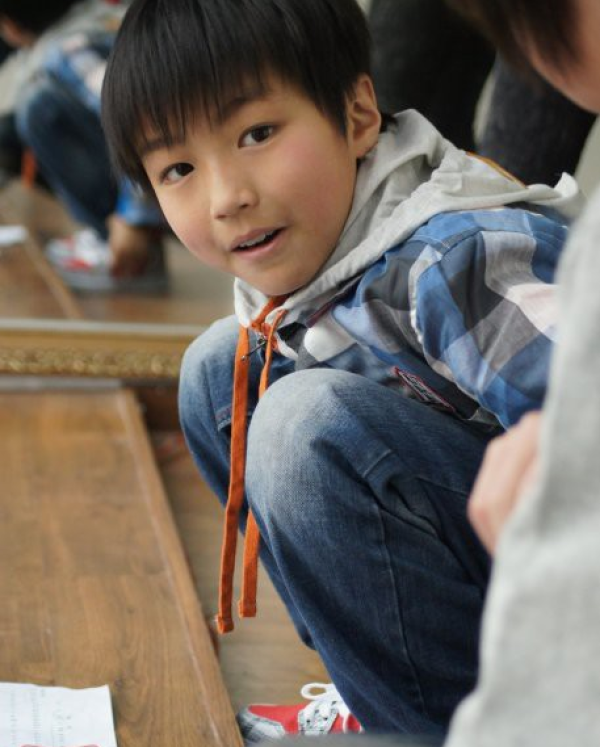 TFboys王俊凯15岁生日 海量童年照回顾成长史