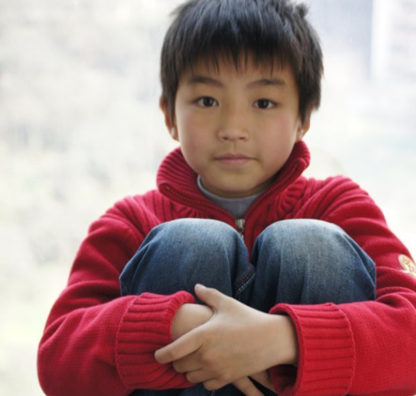 TFboys王俊凯15岁生日 海量童年照回顾成长史