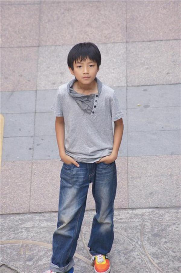TFboys王俊凯15岁生日 海量童年照回顾成长史