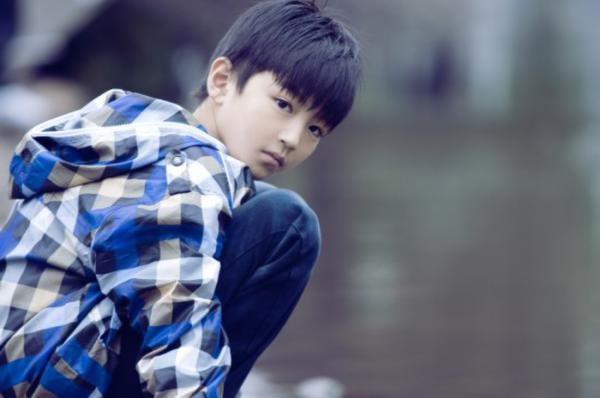 TFboys王俊凯15岁生日 海量童年照回顾成长史