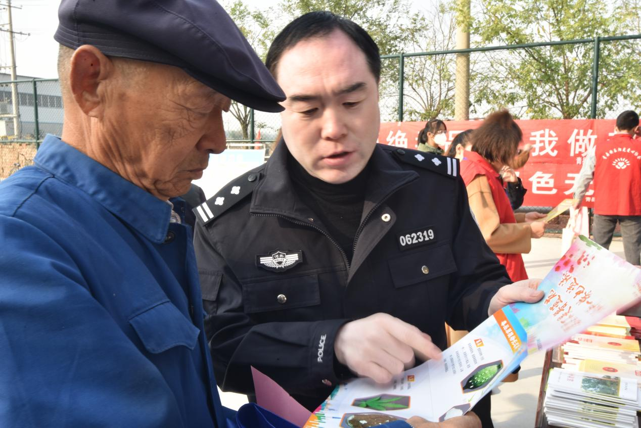 河北青县：文明实践“赶大集” 志愿服务暖民心_fororder_图片10