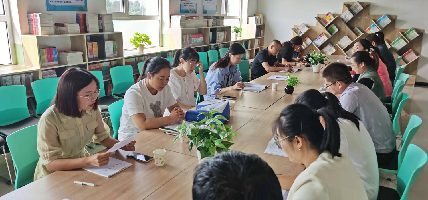 保定市满城区大册营镇：坚守教育初心 凝聚奋进力量_fororder_满城区大册营镇中心校组织教研活动 摄影 张伟