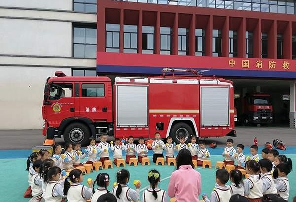 自贡高新区开展“119”消防宣传月系列活动_fororder_4活动现场