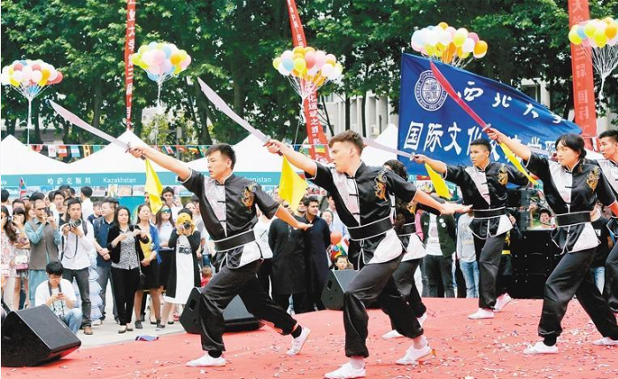 西安把合作交流的触角延伸到世界各地  民心相通 天涯也可是故乡_fororder_微信图片_20231020084937