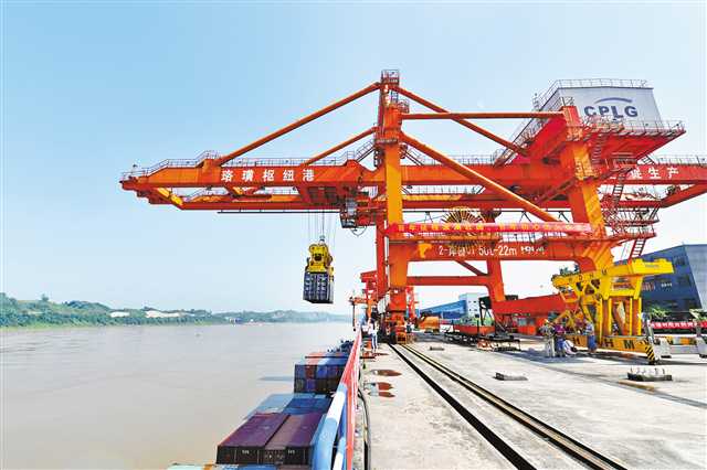 重庆：西部陆海新通道江津班列今年已开行862列