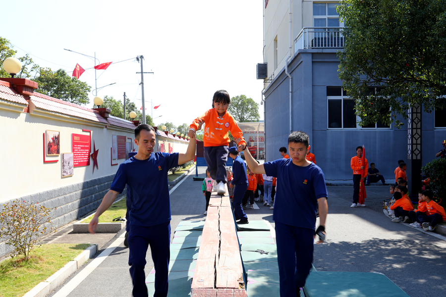 赣州宁都消防：幼儿园师生“探秘”消防站_fororder_145