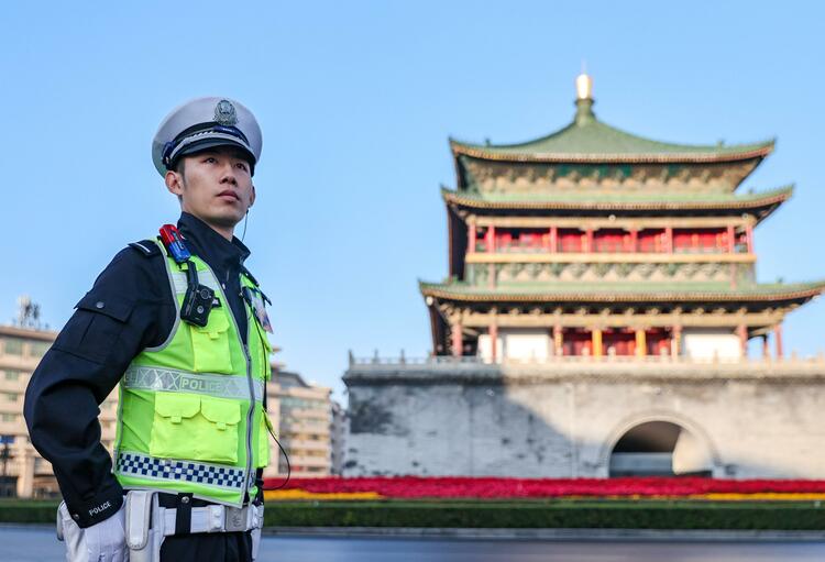 2023西安马拉松赛活力开跑