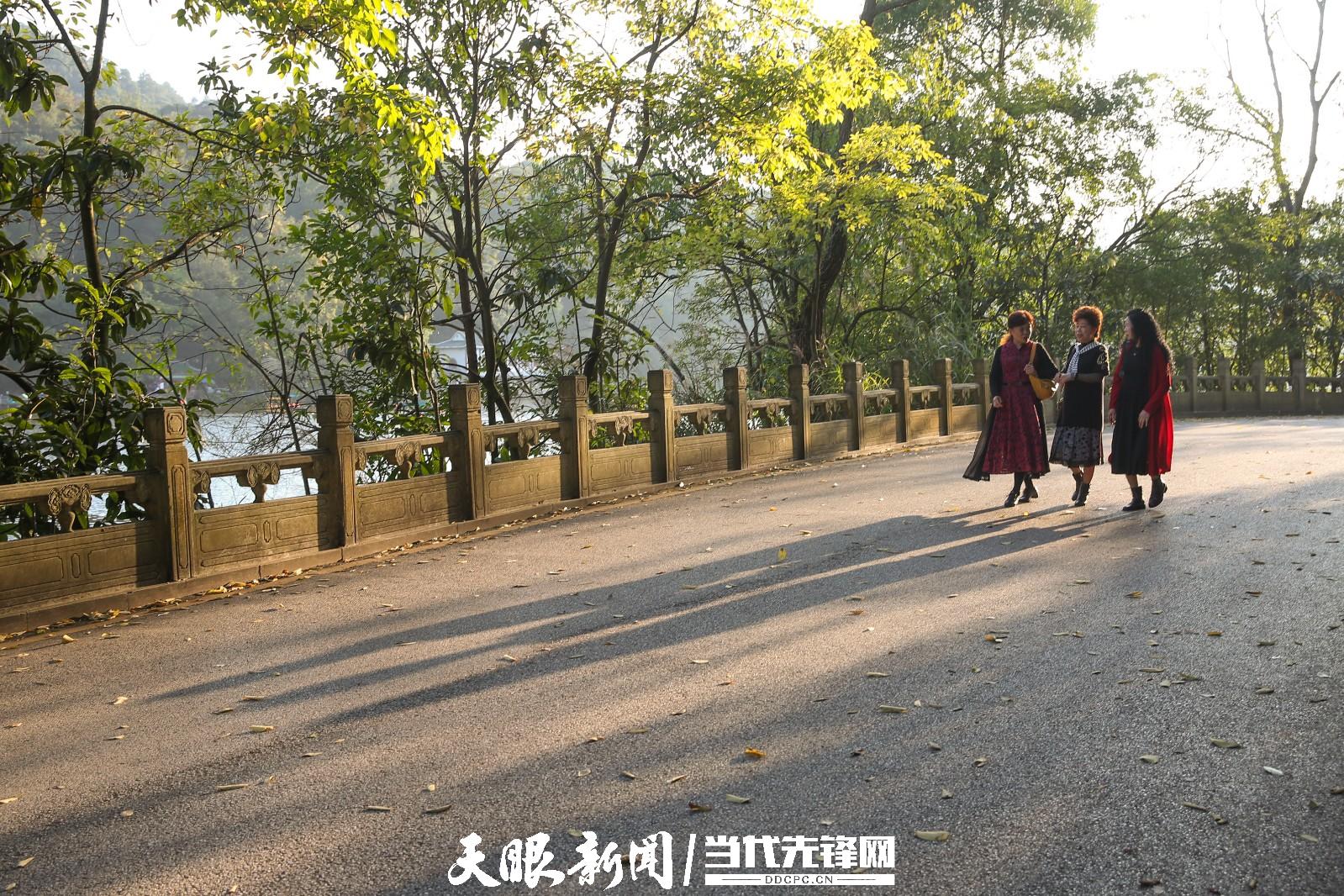 贵阳：踏秋赏景正当时